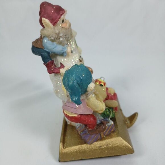 Vintage Santa’s Workbench Cast Iron Resin Stocking Holder 1995 Holiday Decor - Picture 8 of 8